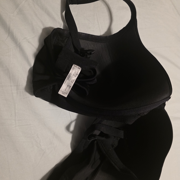 Leading Lady Wireless Black Bra - Picture 2 of 2